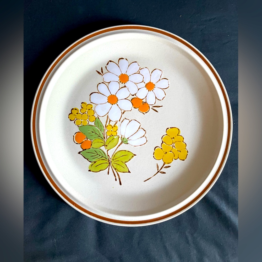 Vintage, Floral Expressions Summertime, Plate by Hearthside Stoneware